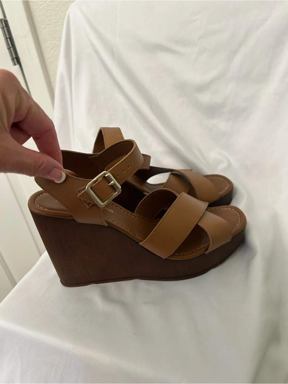 Women's Tan Cross-Strap Wedge Sandals with Ankle Buckle Made in Italy 🇮🇹